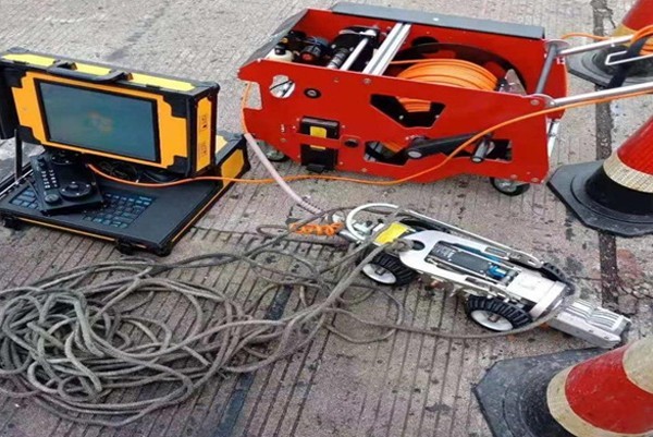 安图CCTV管道检测机器人